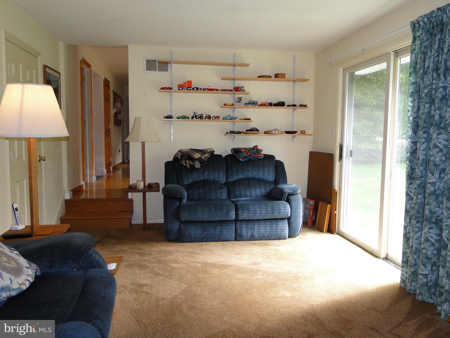 8 Clover Ln Property Photo 10