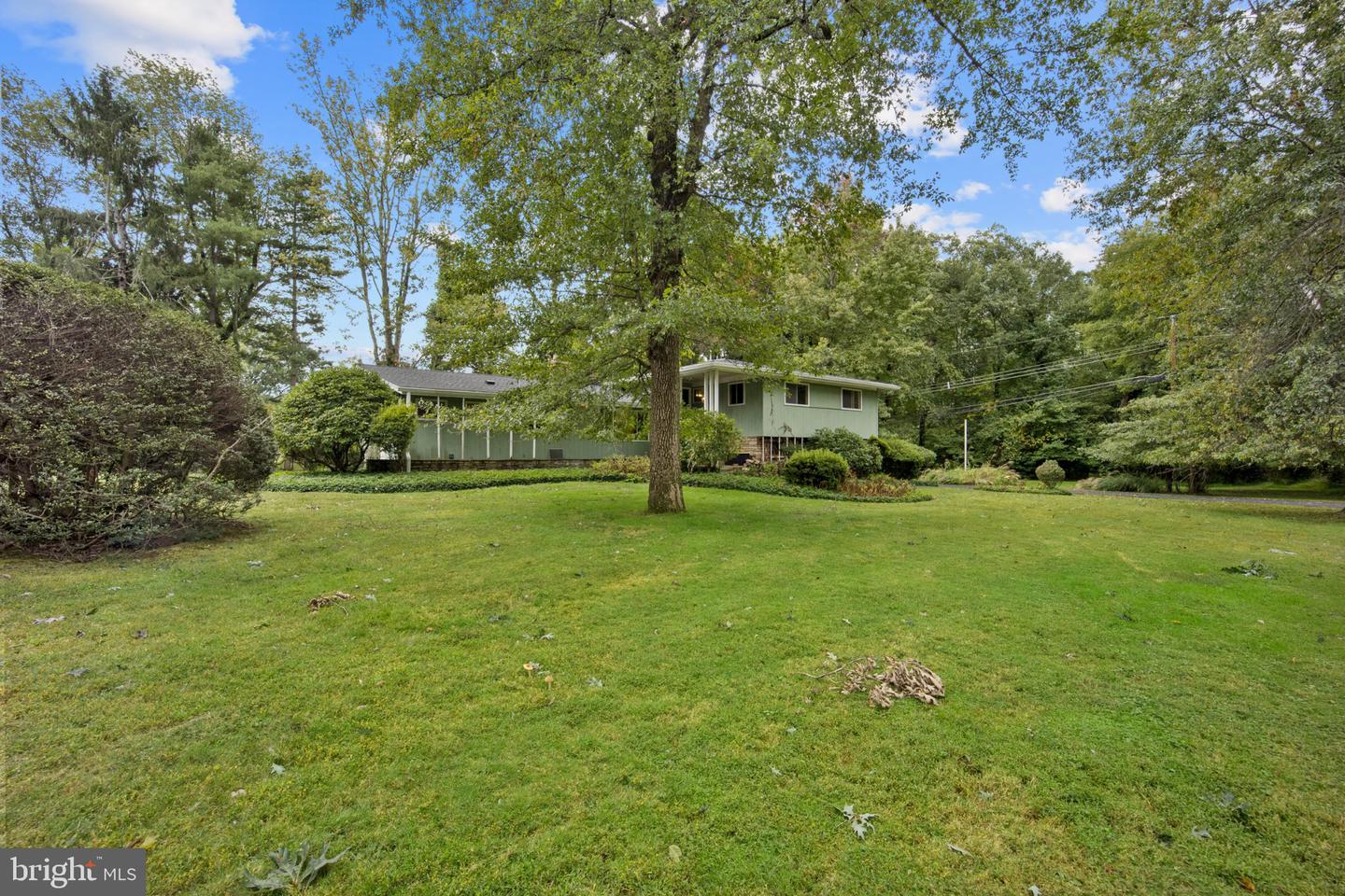 1911 Woodland Dr Property Photo 43
