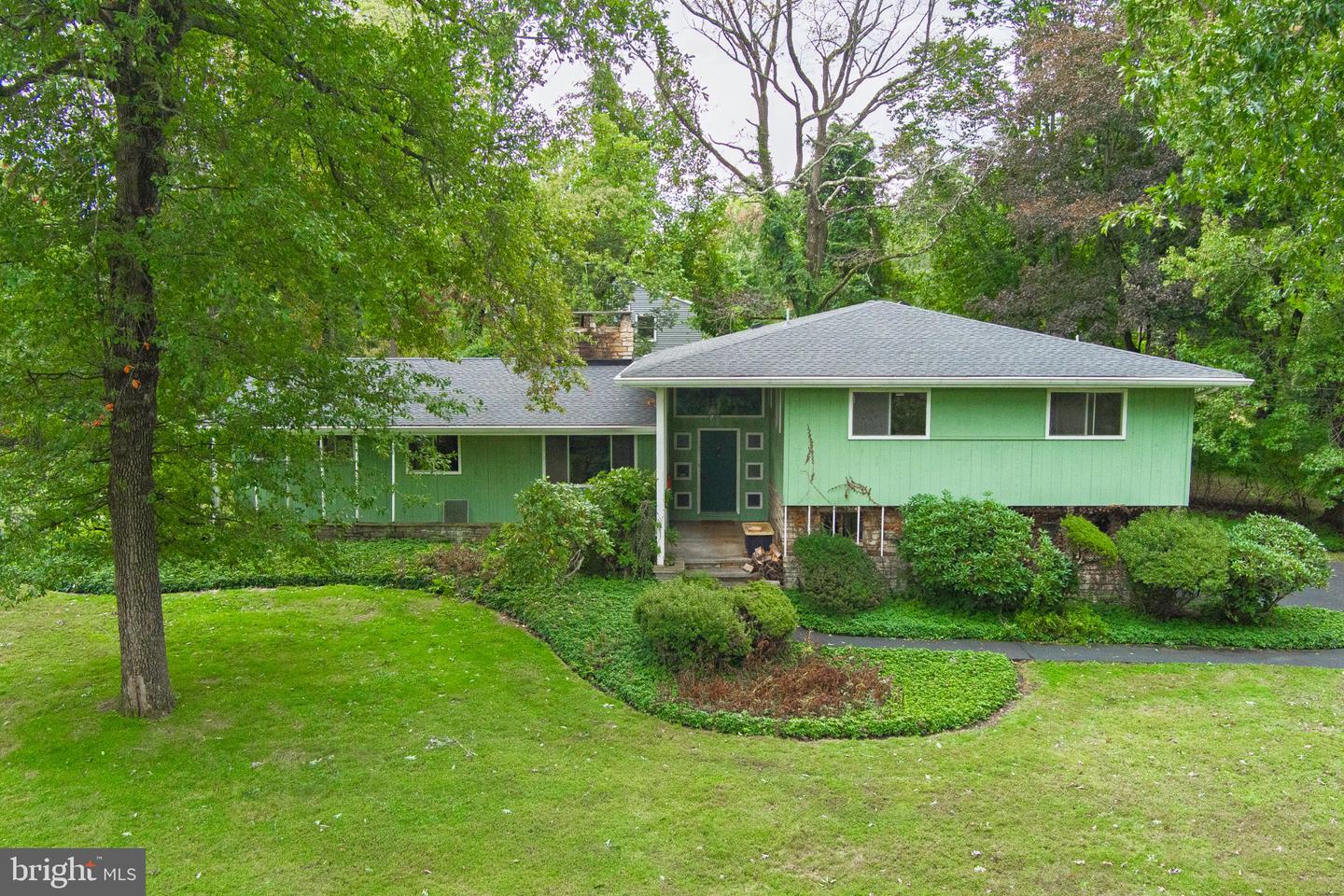 1911 Woodland Dr Property Photo 46
