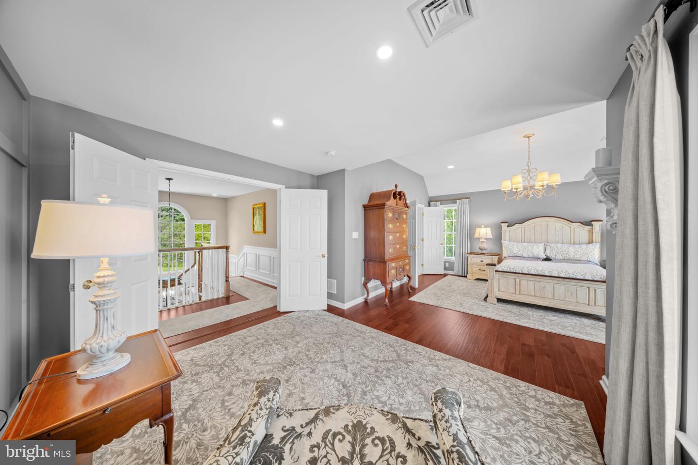 1102 Briar Way Property Photo 18