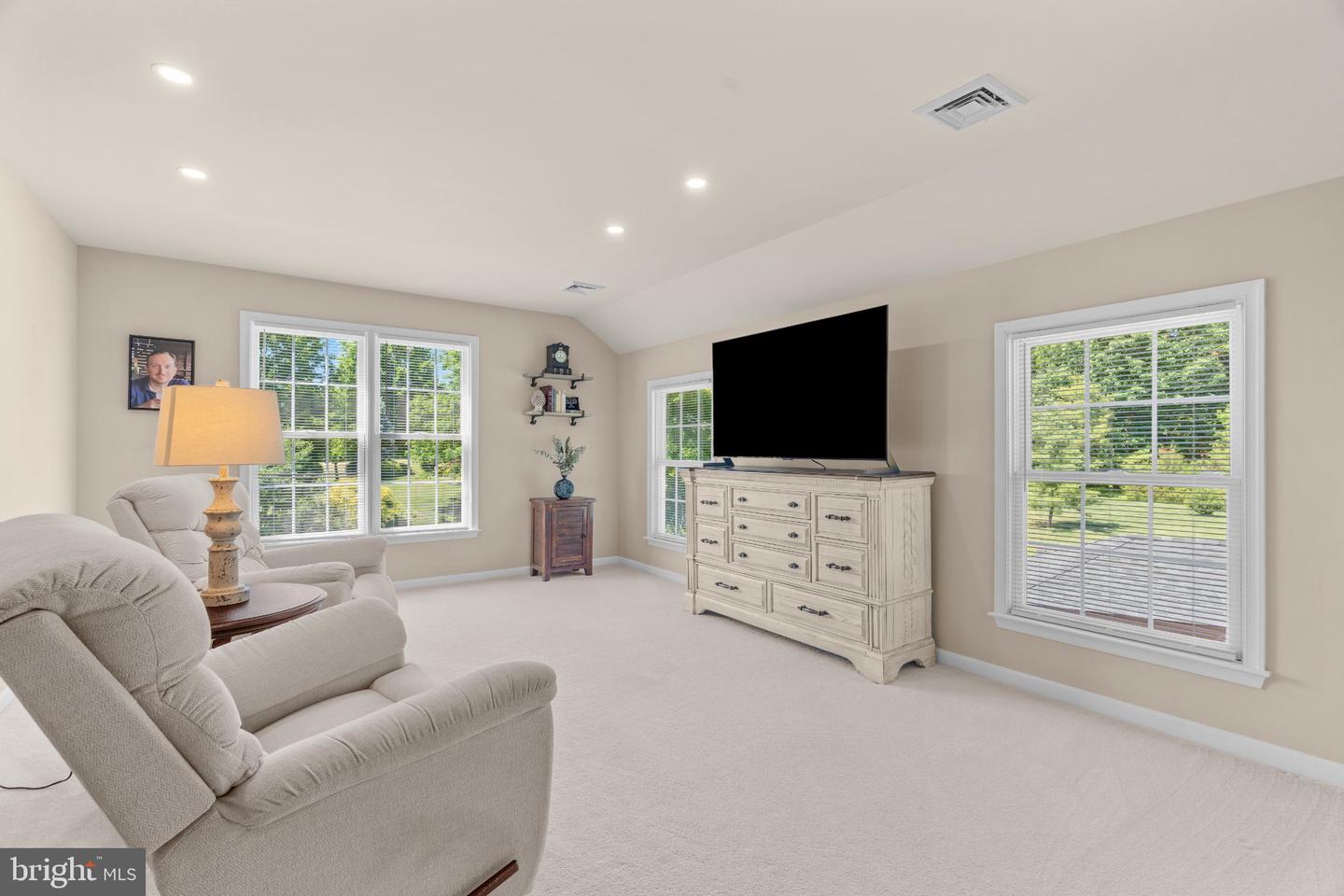 1102 Briar Way Property Photo 26