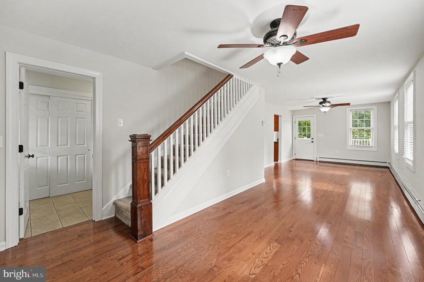 2724 New Falls Rd Property Photo 6