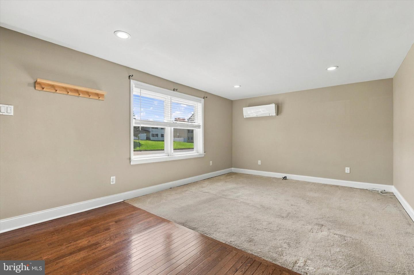 411 E Reliance Rd Property Photo 6