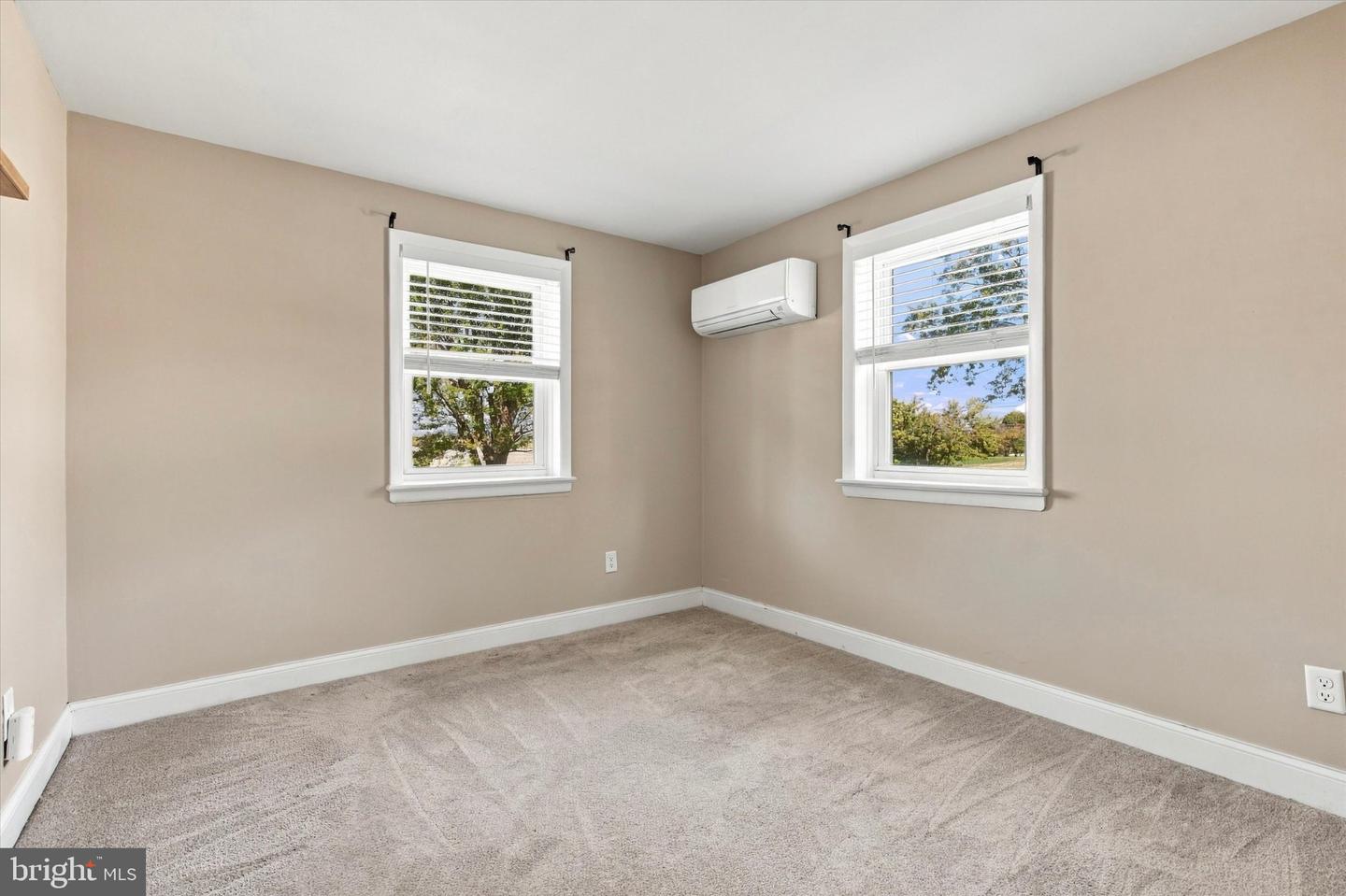 411 E Reliance Rd Property Photo 14