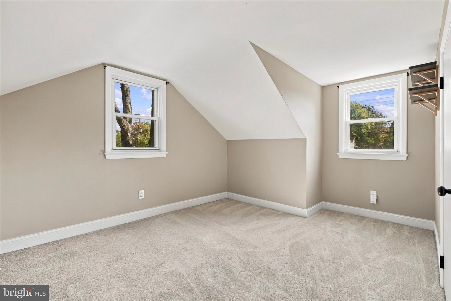 411 E Reliance Rd Property Photo 18