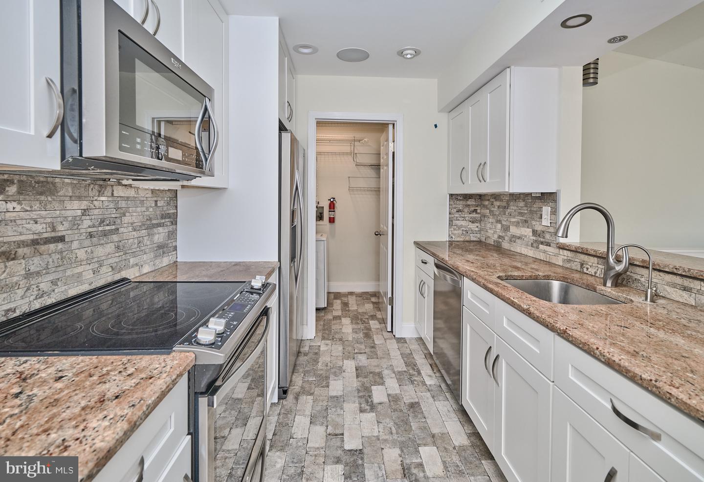 171 Shire Dr #17a Property Photo 4
