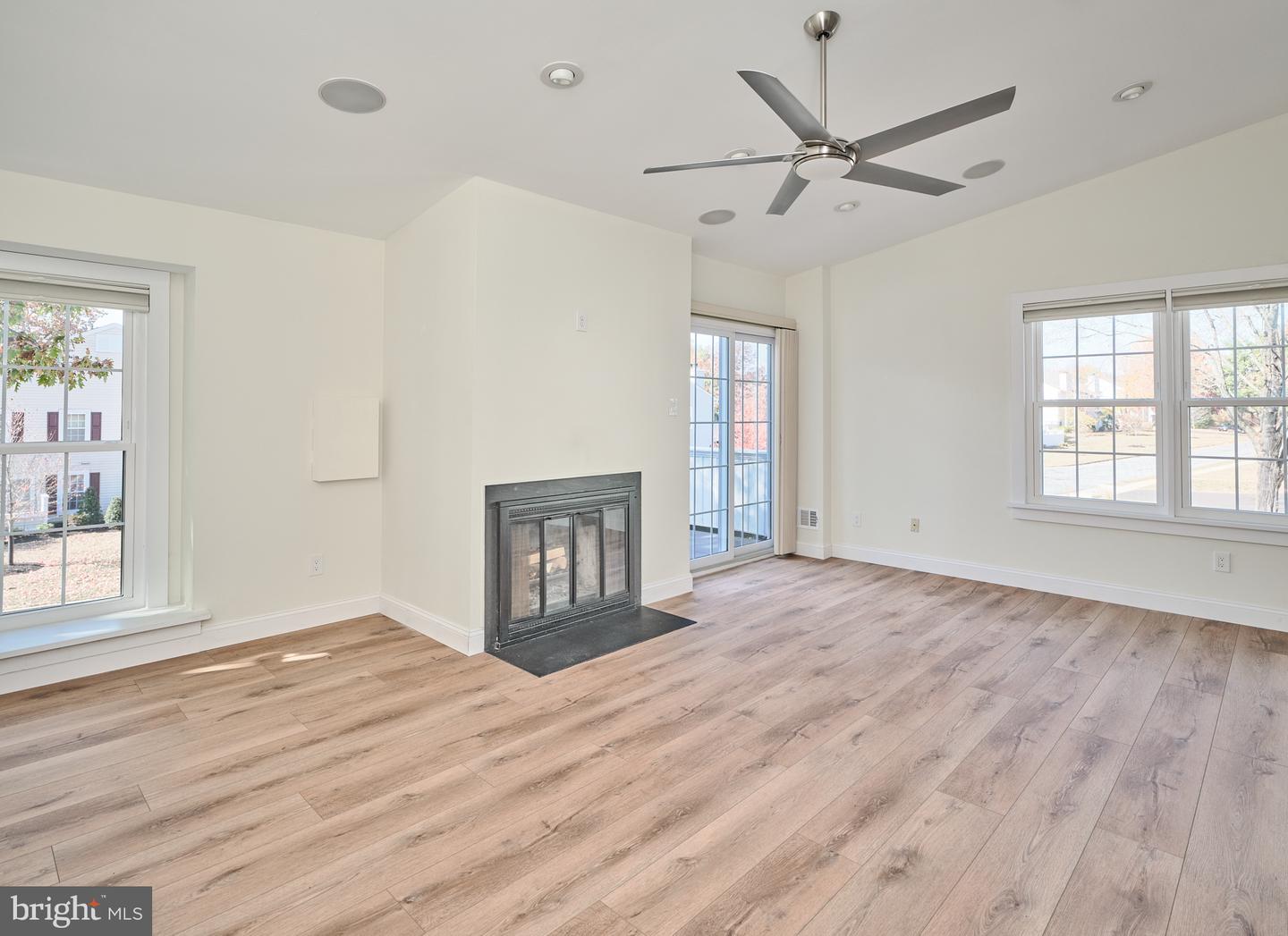 171 Shire Dr #17a Property Photo 5