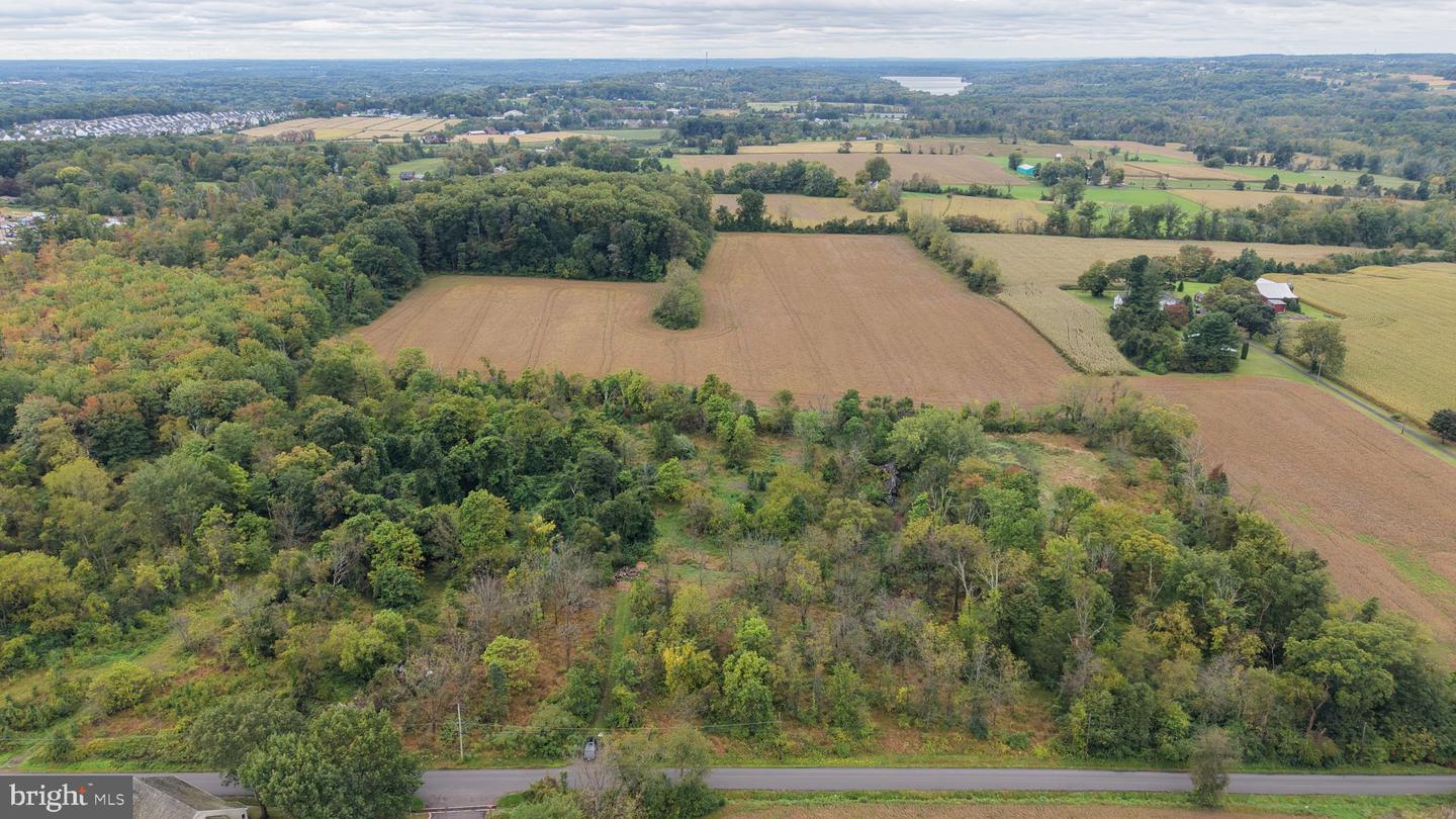 5052 Silo Hill Rd Property Photo 3