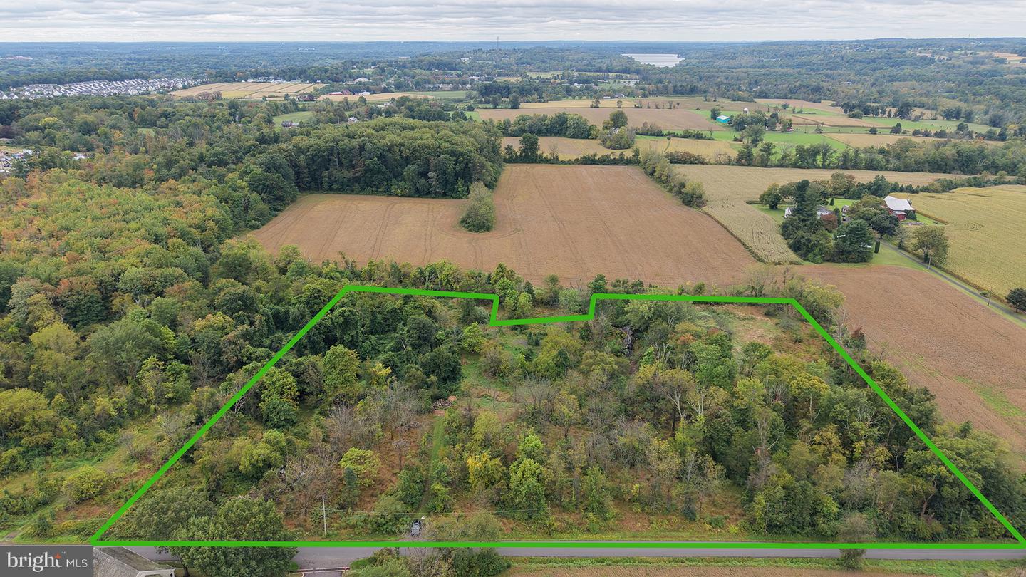 5052 Silo Hill Rd Property Photo 4