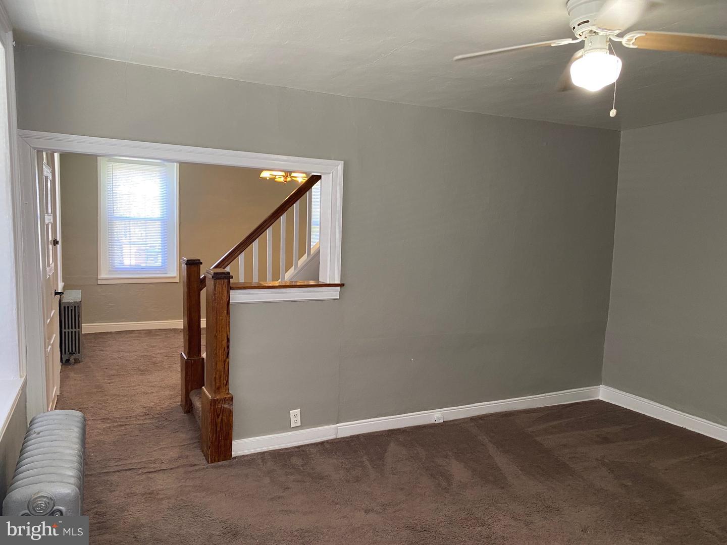 111 Middle Rd Property Photo 6