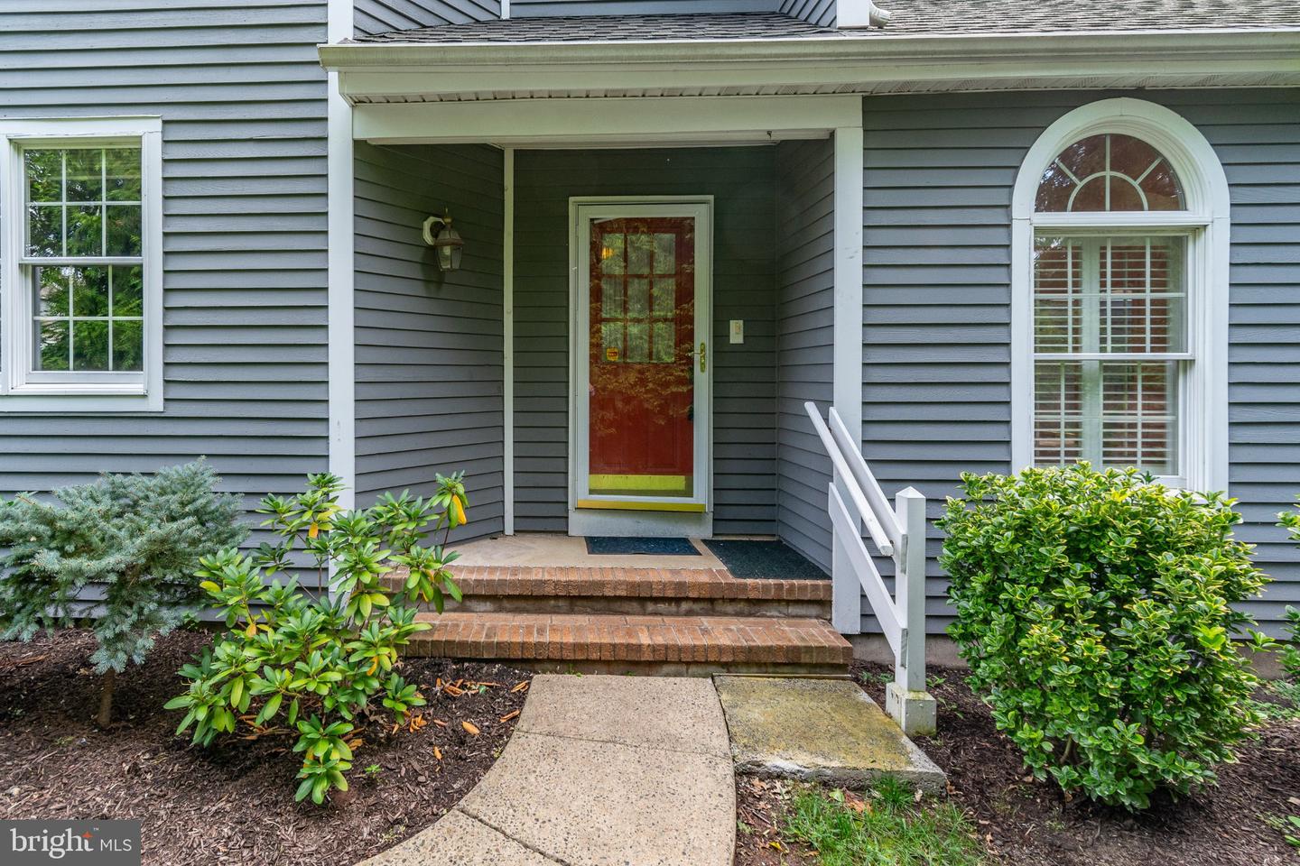 142 Summerhill Ct Property Photo 7