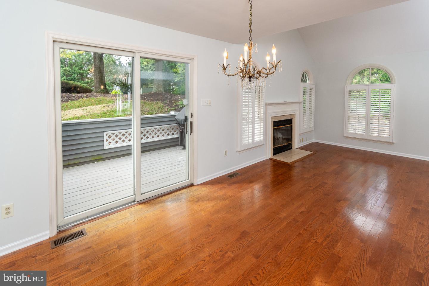 142 Summerhill Ct Property Photo 18