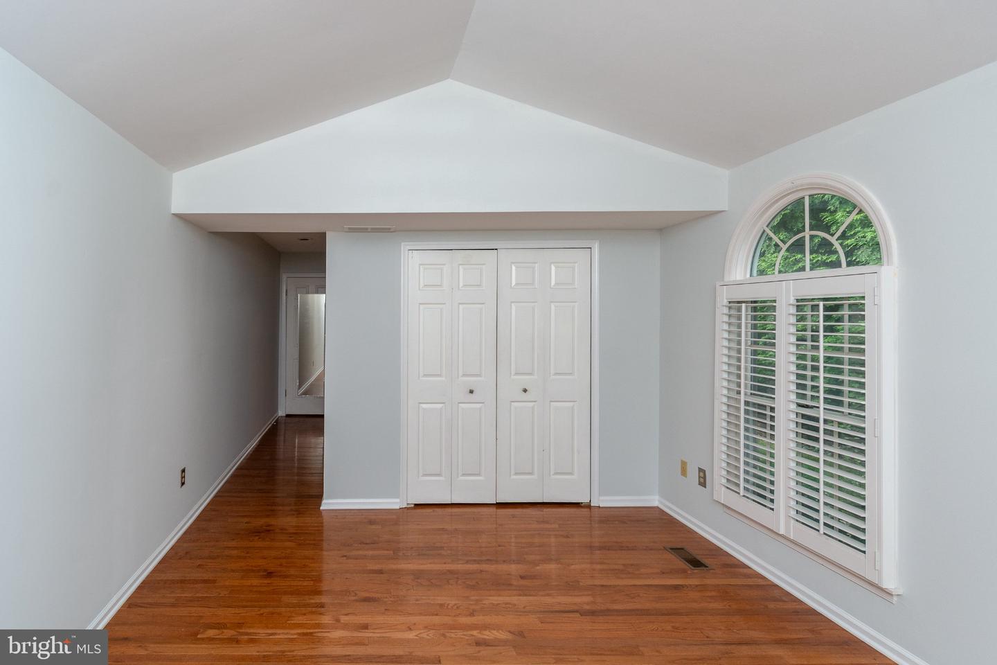 142 Summerhill Ct Property Photo 26