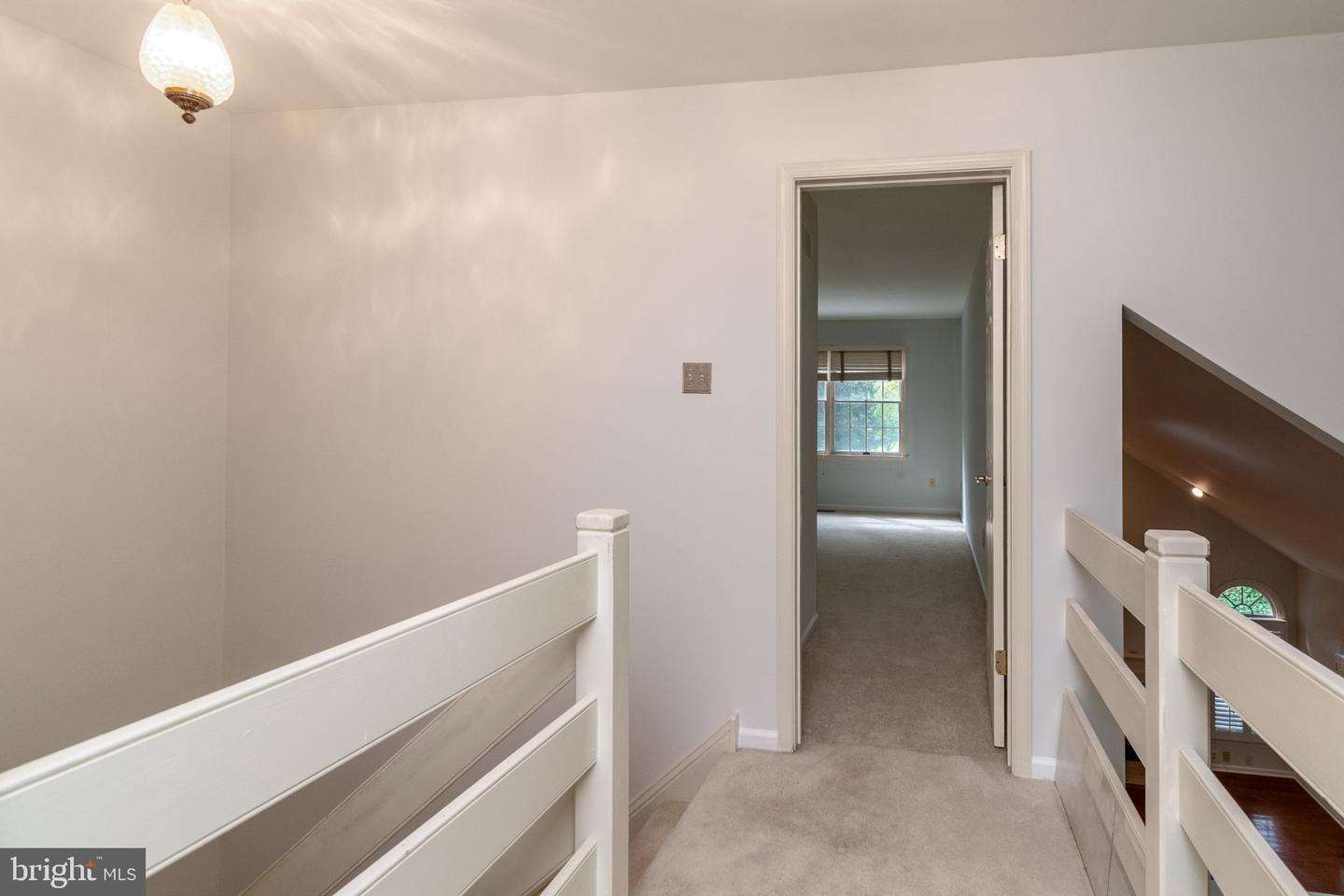 142 Summerhill Ct Property Photo 29