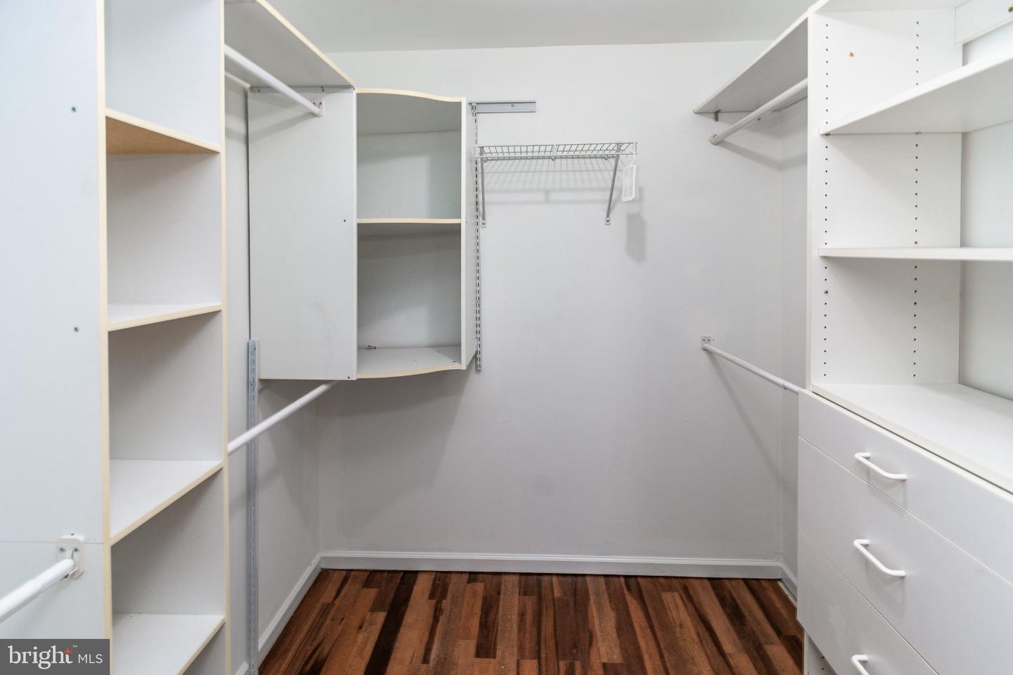142 Summerhill Ct Property Photo 33