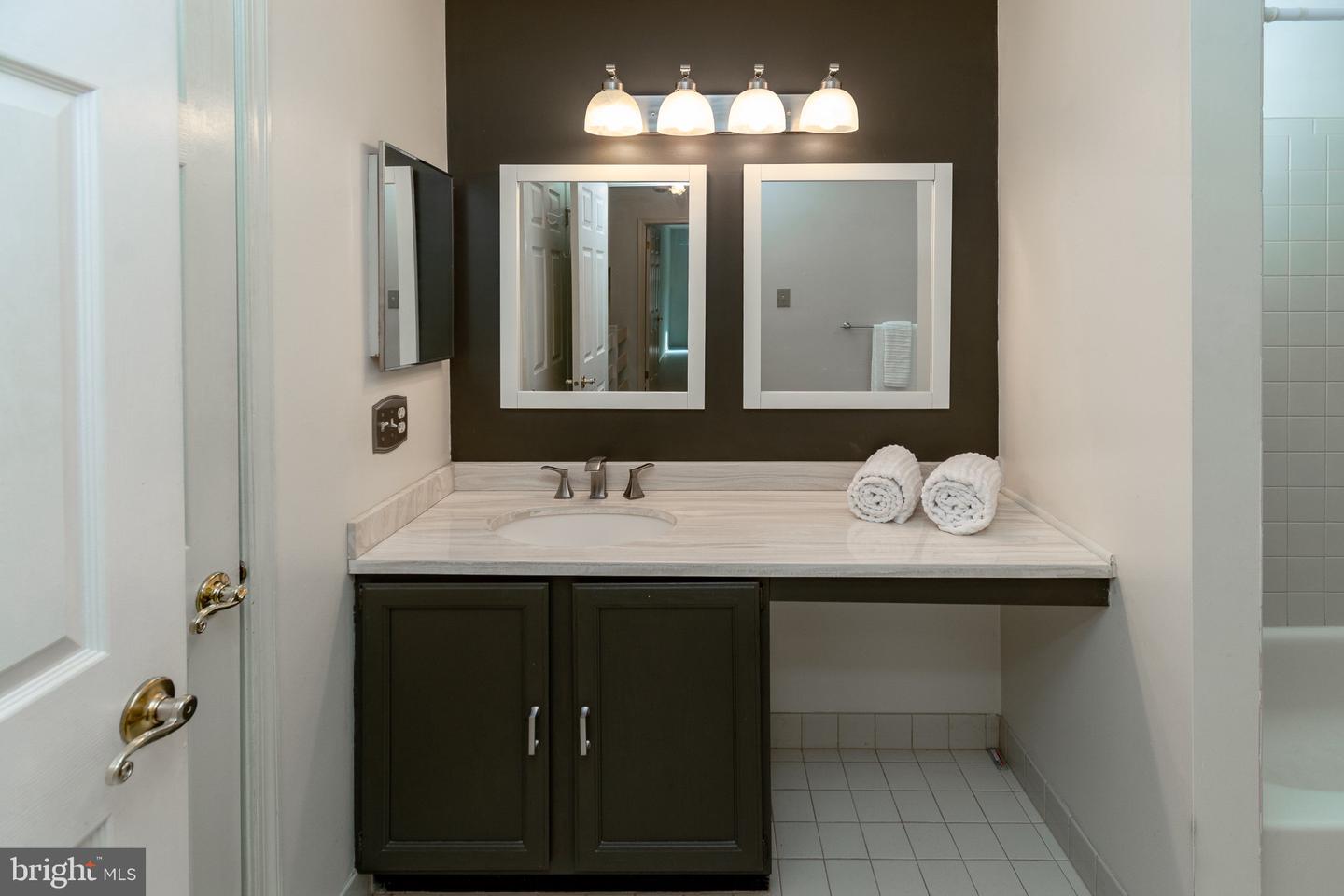 142 Summerhill Ct Property Photo 34