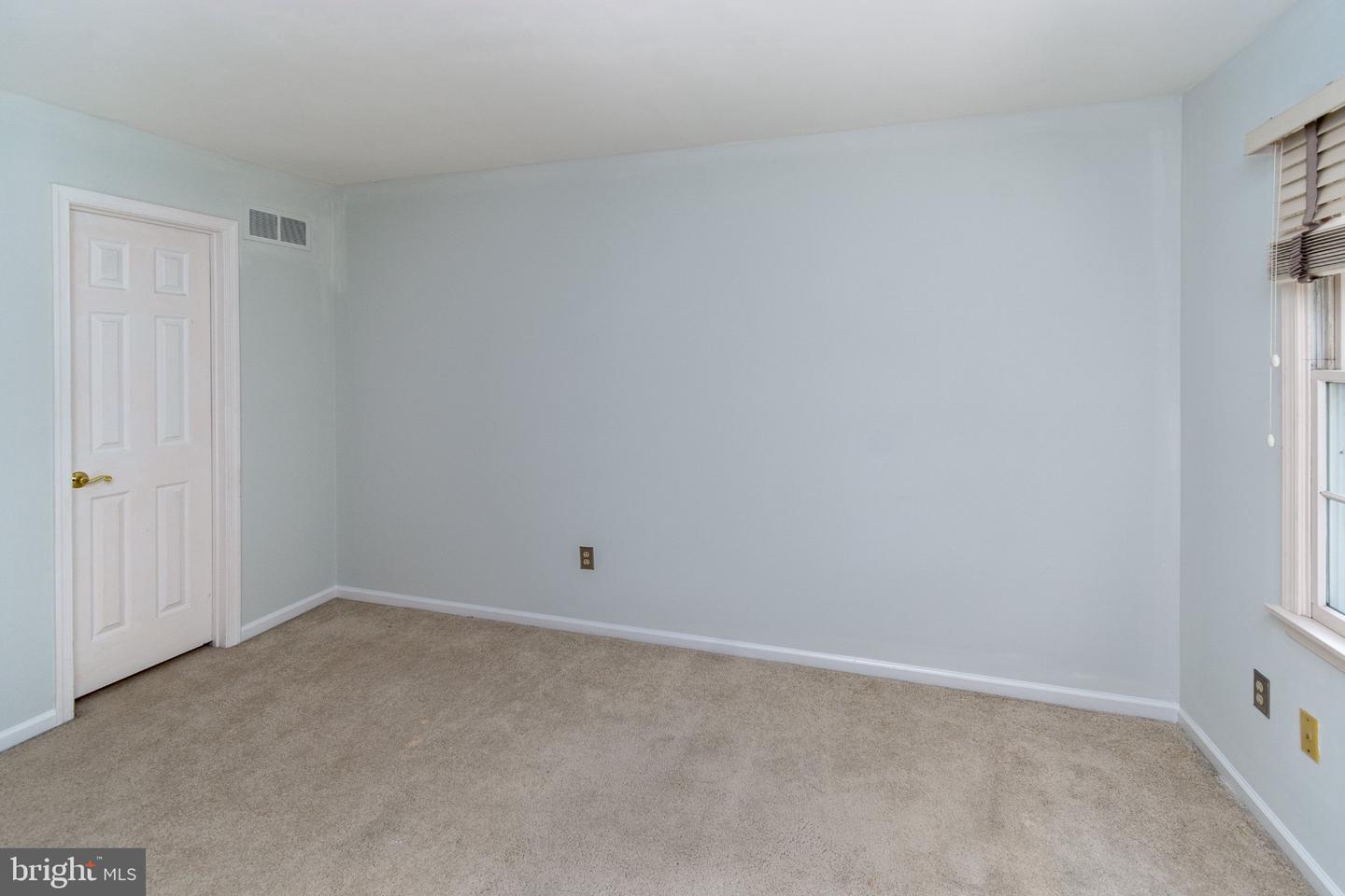 142 Summerhill Ct Property Photo 38