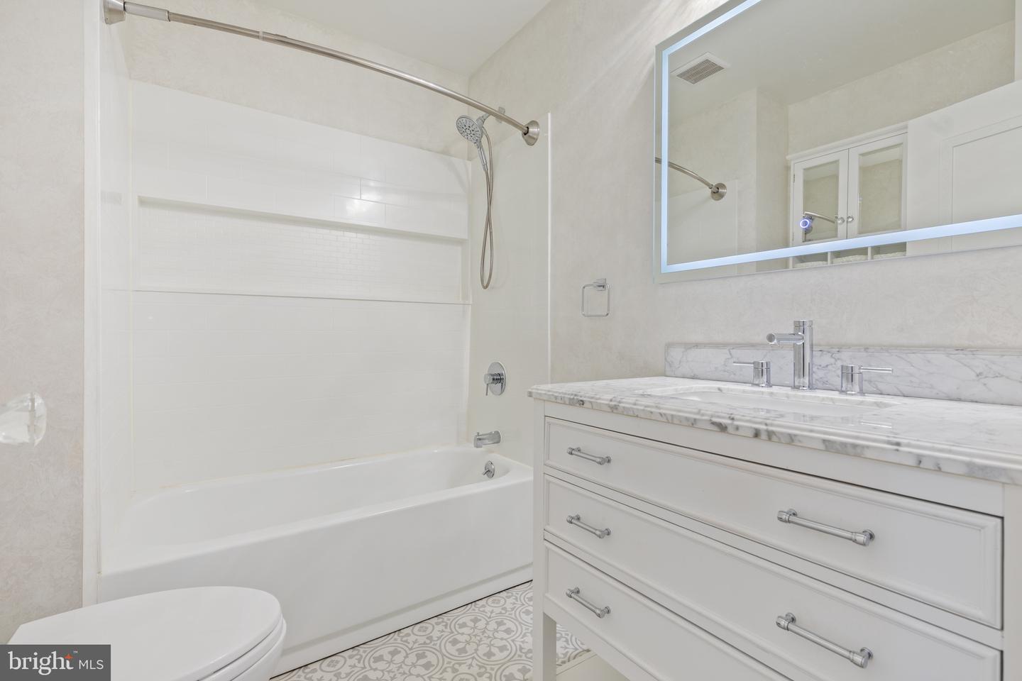 2120 Greyhorse Dr Property Photo 16