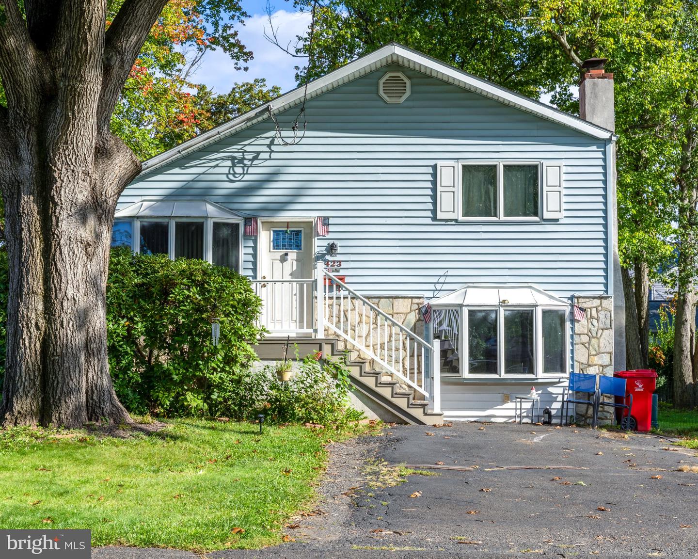 423 SUNNEMEADE AVE Property Photo 1