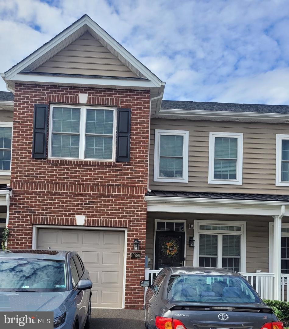 16789 RIVER VIEW CIR Property Photo 1