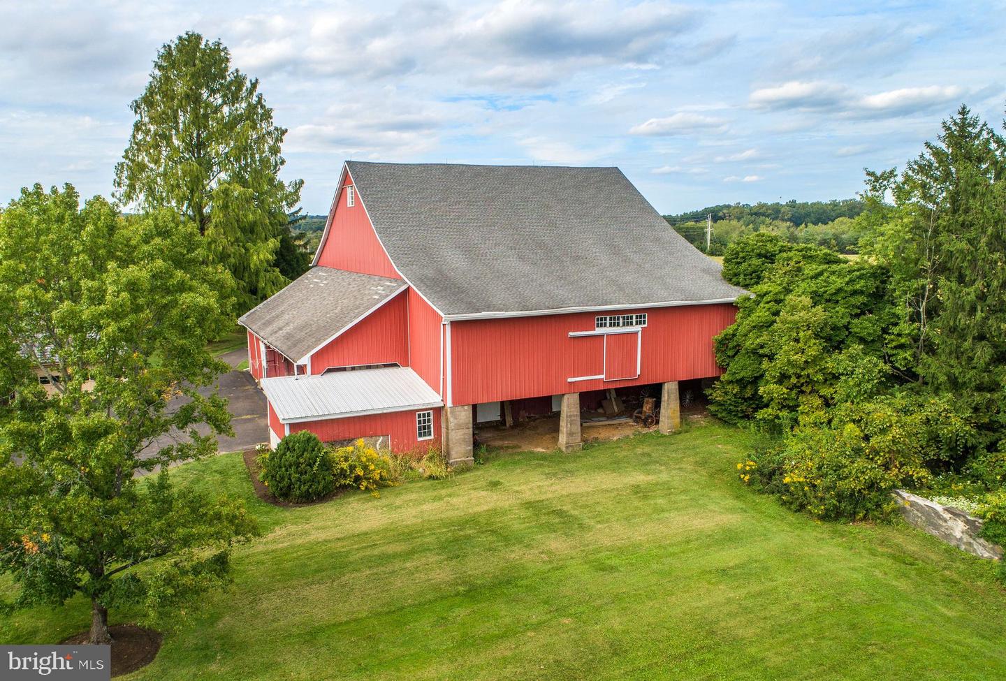 2209 Swamp Rd Property Photo 4