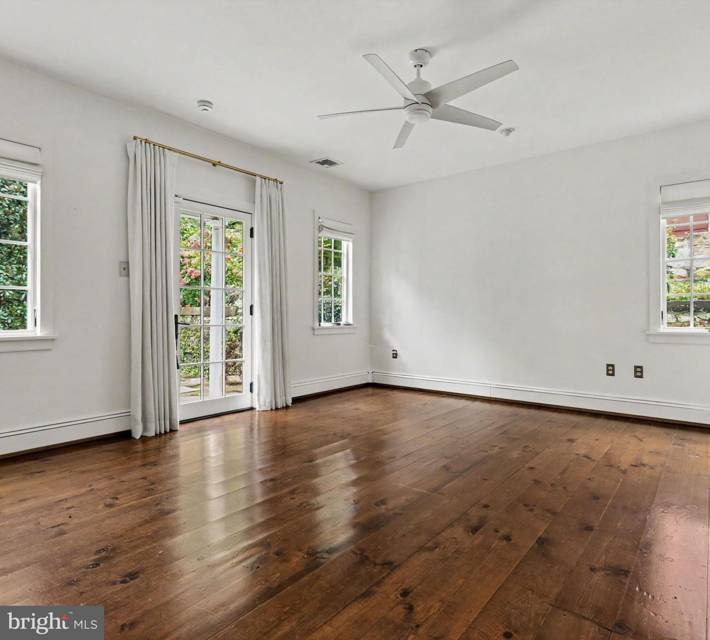 2969 River Rd Property Photo 42