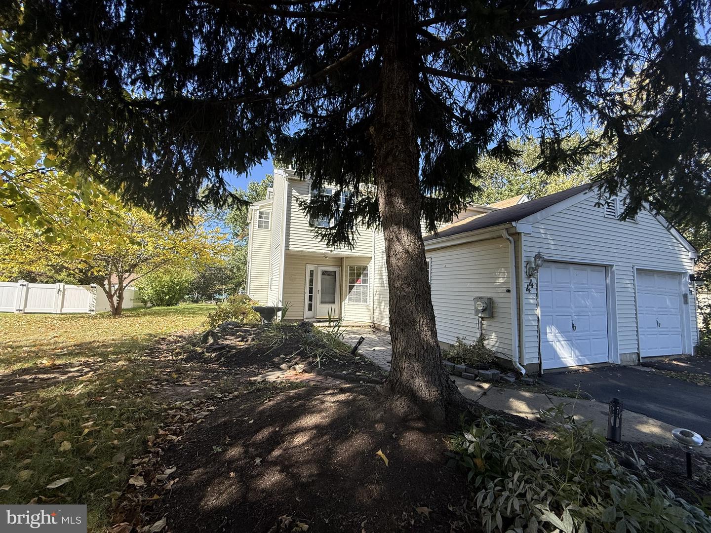 44 Kern Dr Property Photo 1