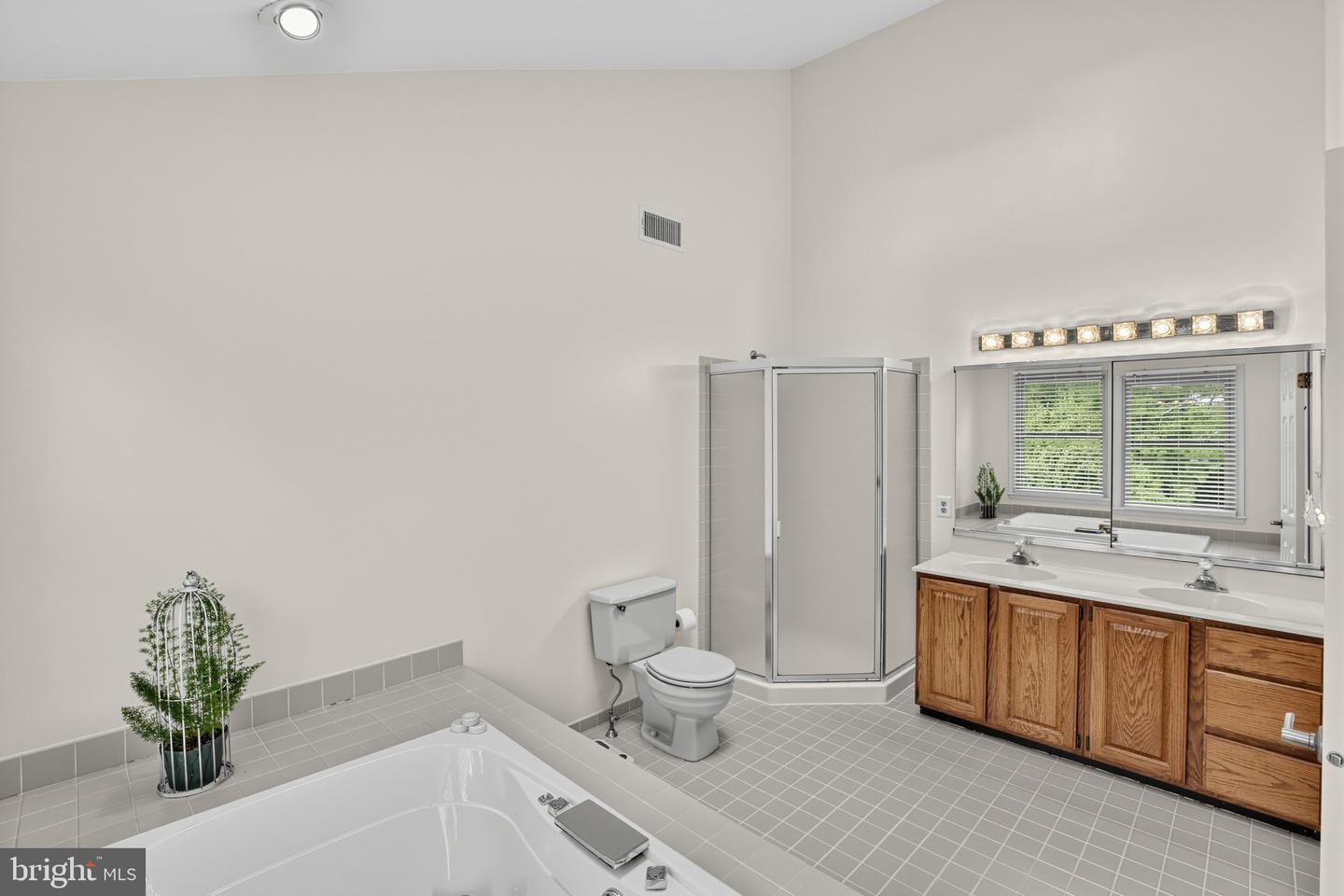 700 Fox Hollow Dr Property Photo 22