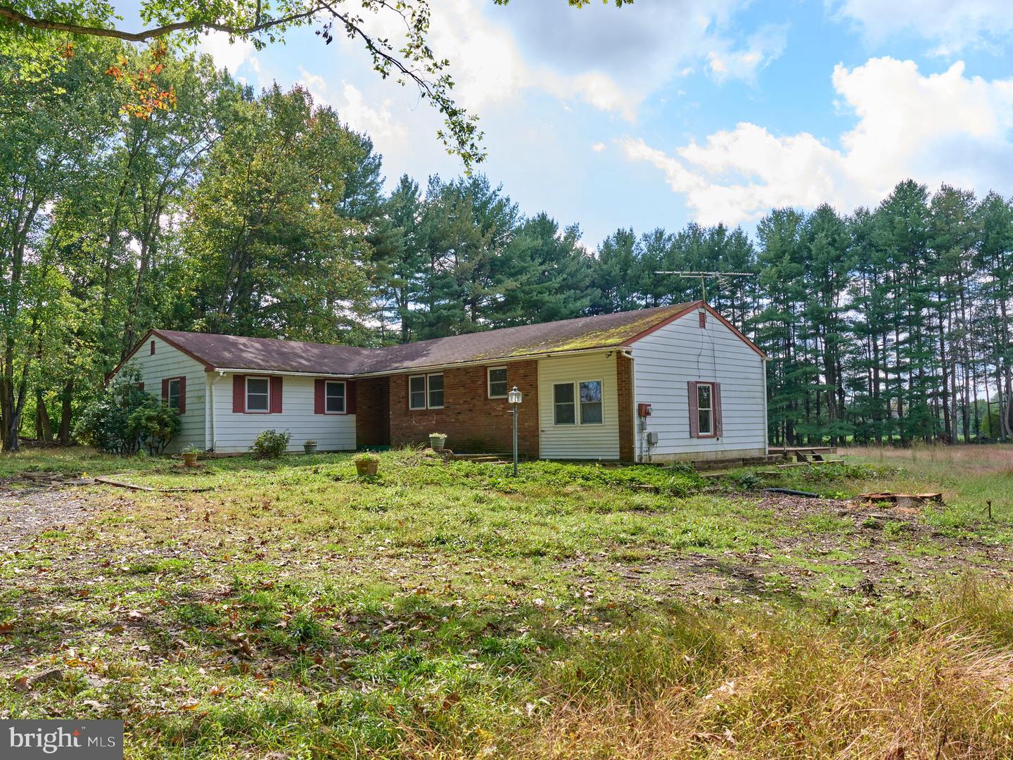 6321 Saw Mill Rd Property Photo 17