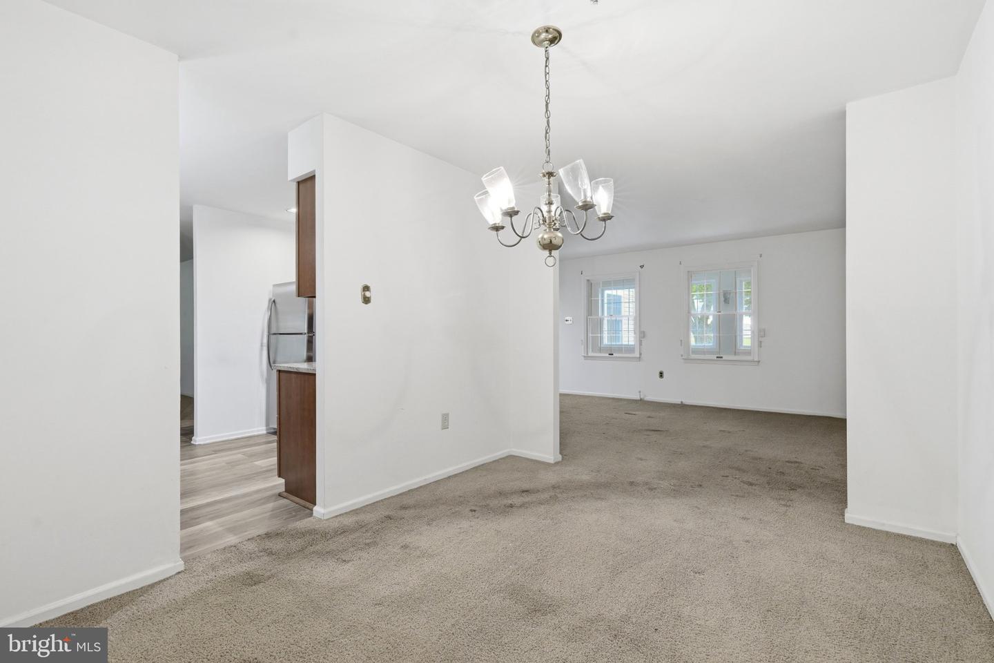 300 New Rd Property Photo 11
