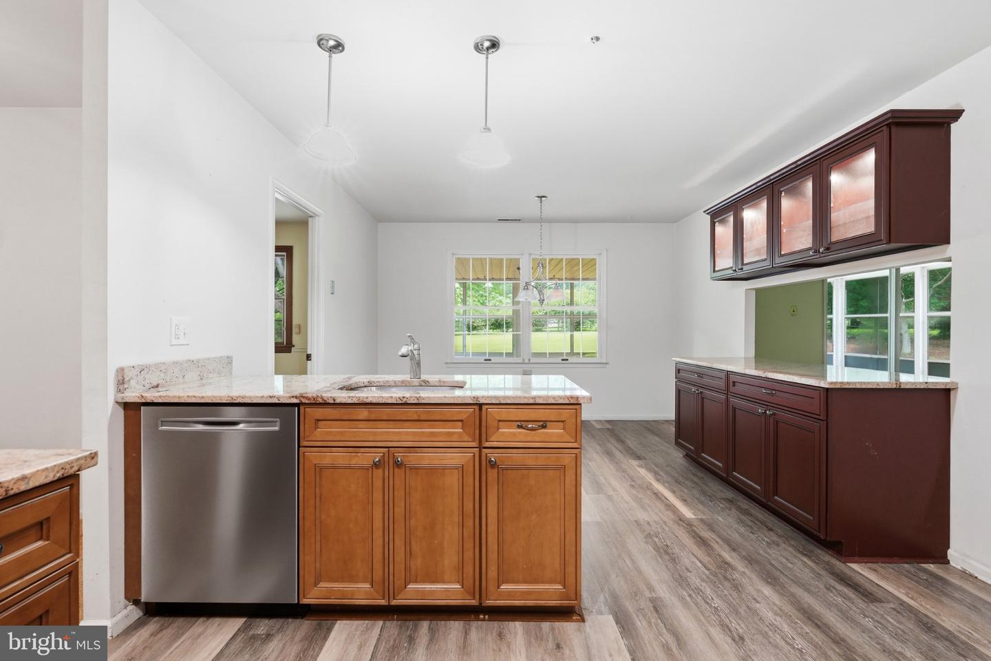 300 New Rd Property Photo 14