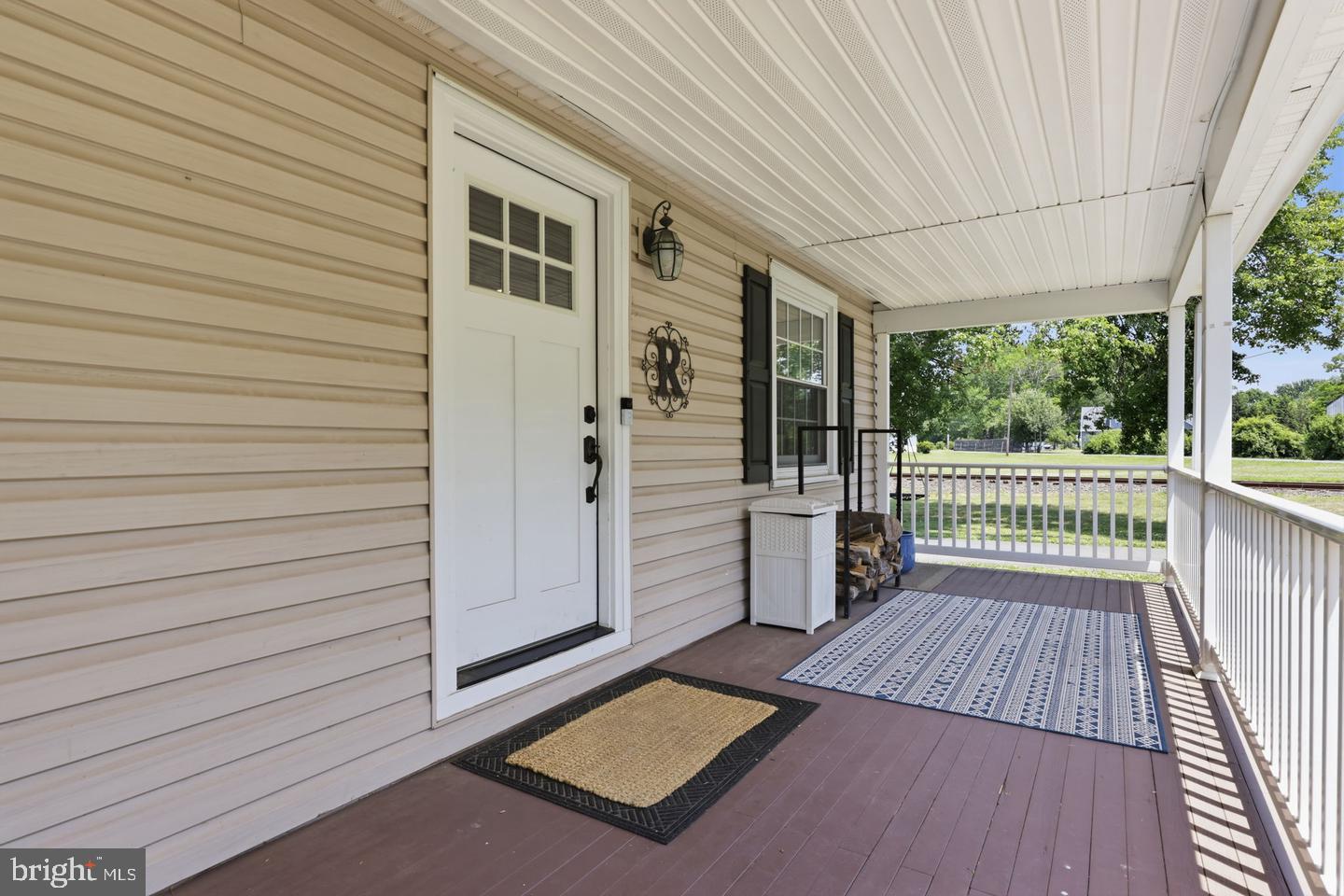1682 Creek Rd Property Photo 5