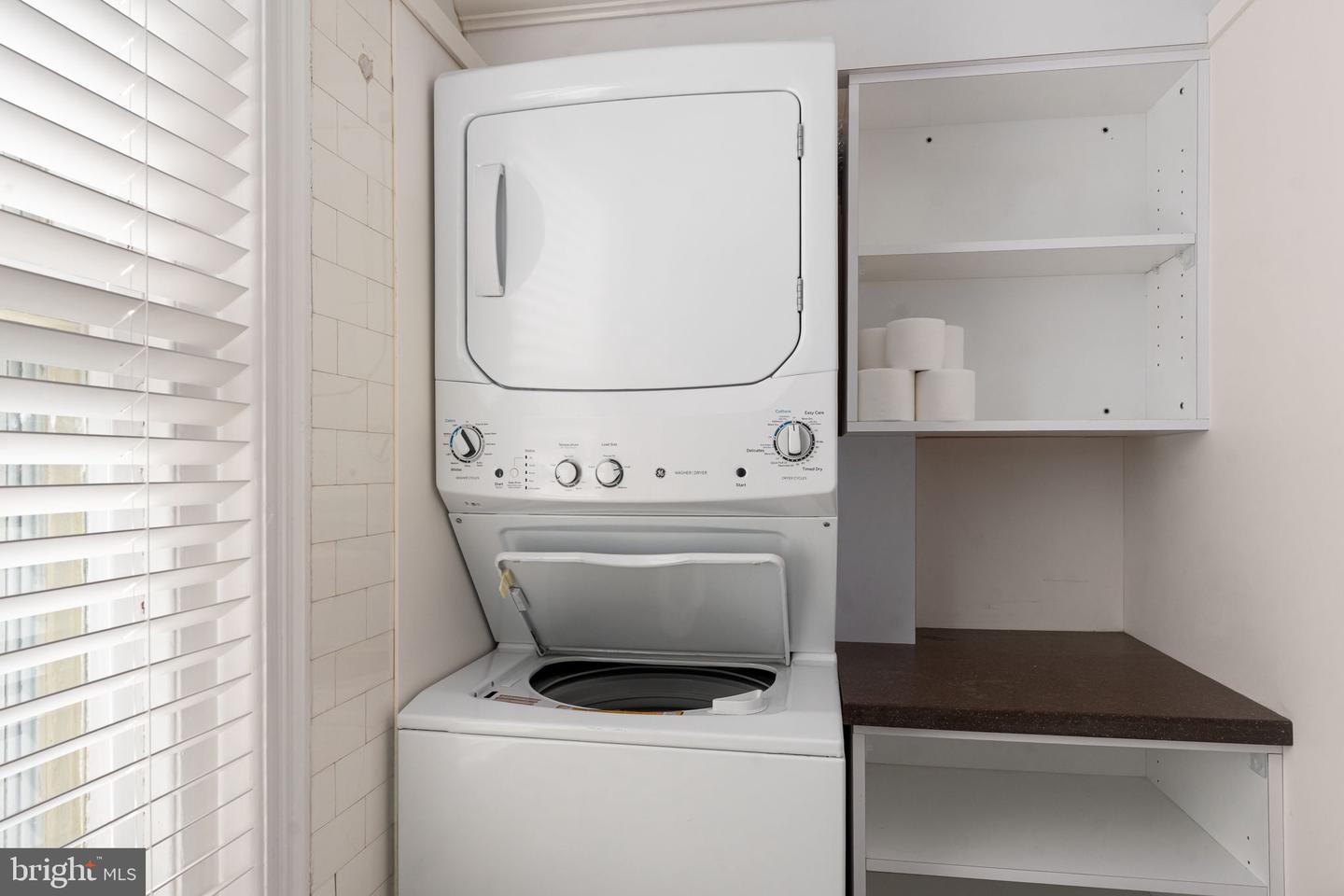 54 W State St #2 Property Photo 6