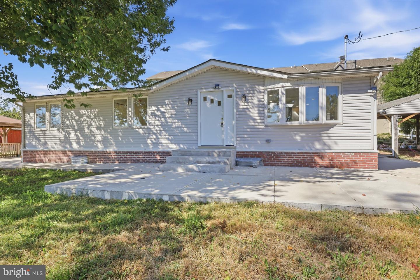 543 OLD STREET RD Property Photo 1