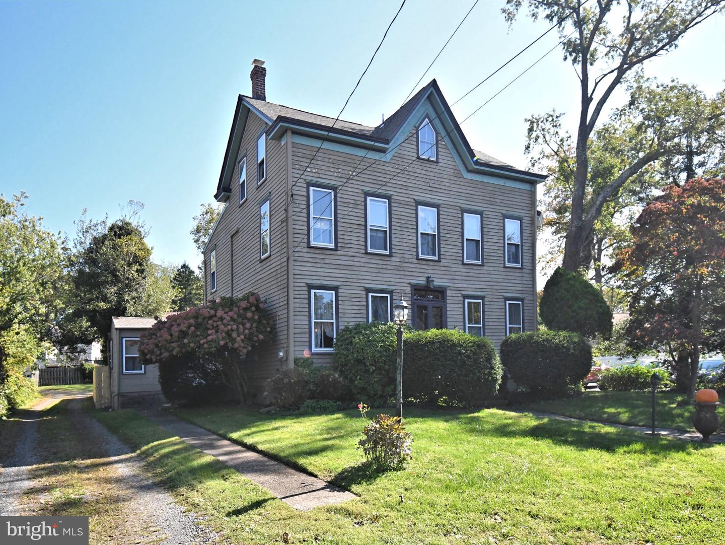 64 S Main St Property Photo 2