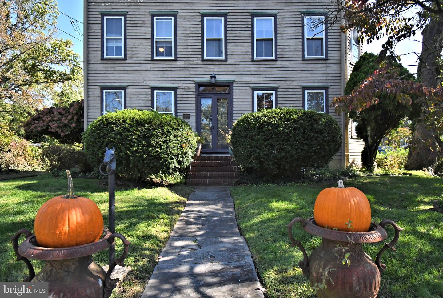 64 S Main St Property Photo 4