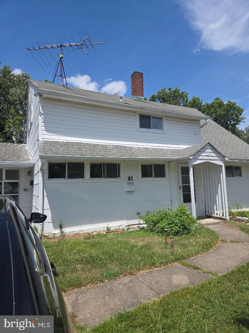 41 Whitewood Dr Property Photo 1