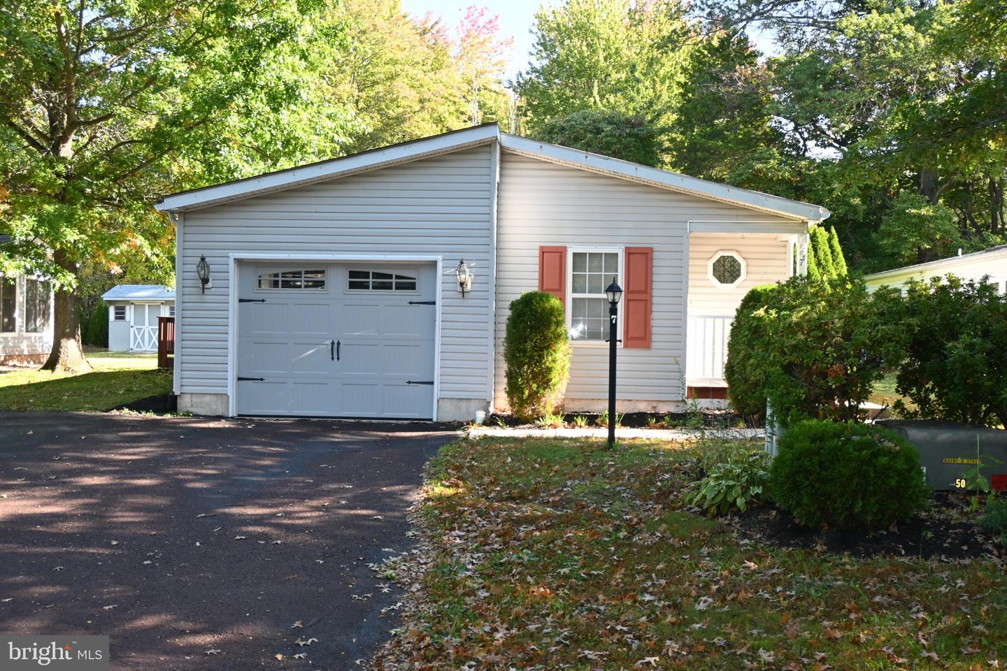 7 WILLIAMS WAY Property Photo 1