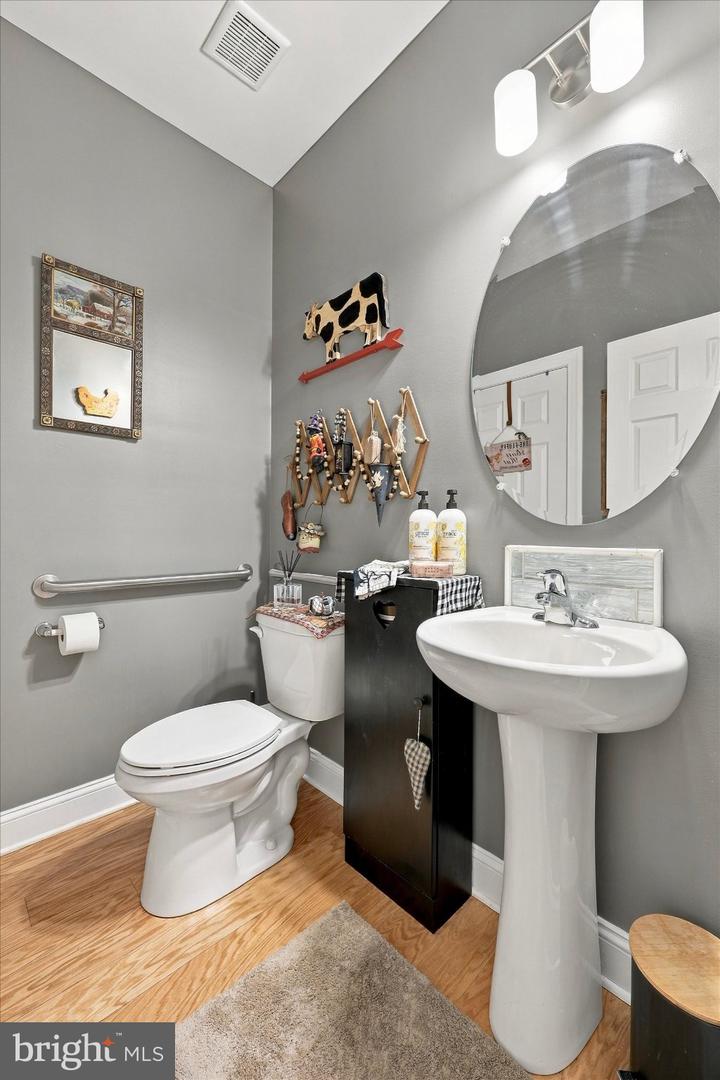 16708 River View Cir Property Photo 3