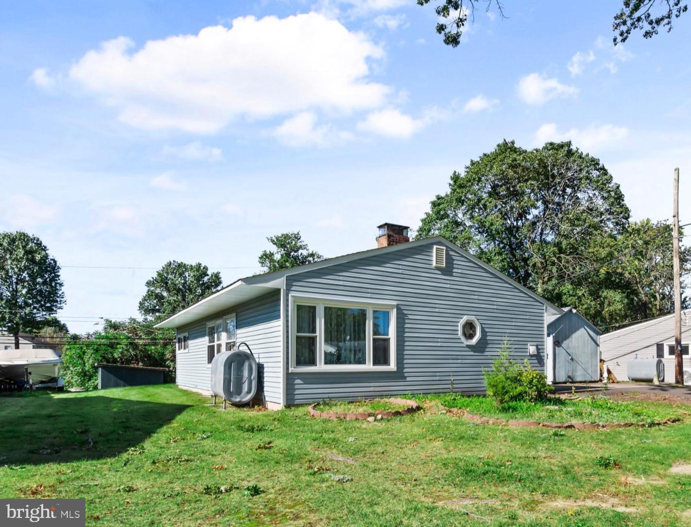 260 Thornridge Dr Property Photo 3