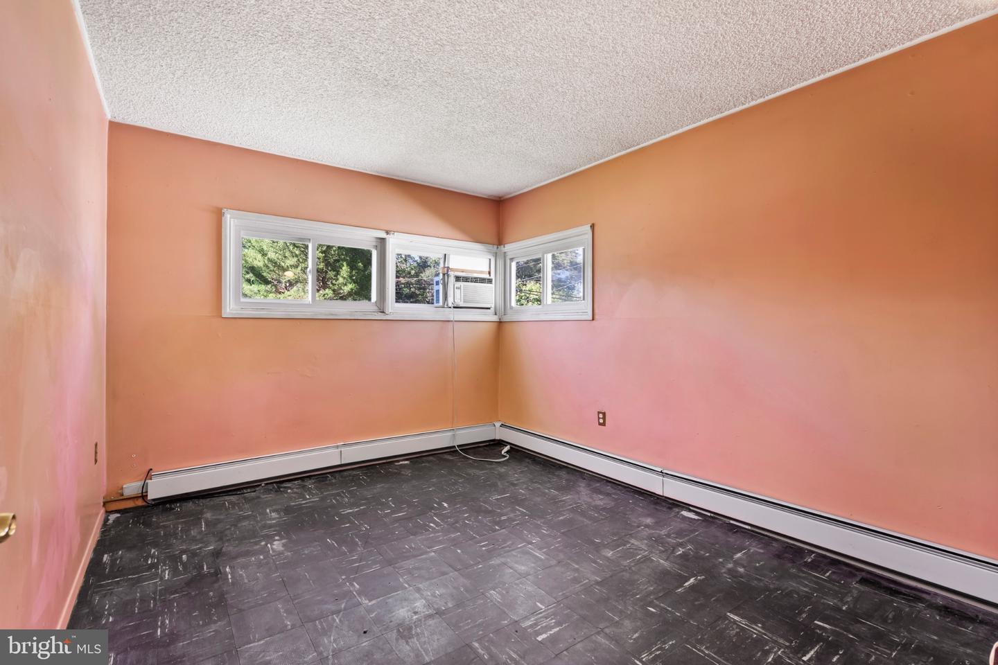 260 Thornridge Dr Property Photo 13