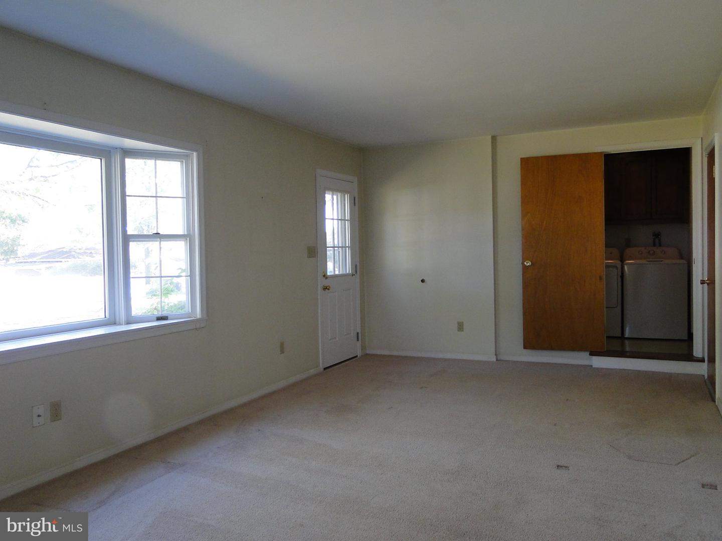 325 10th. St S Property Photo 11