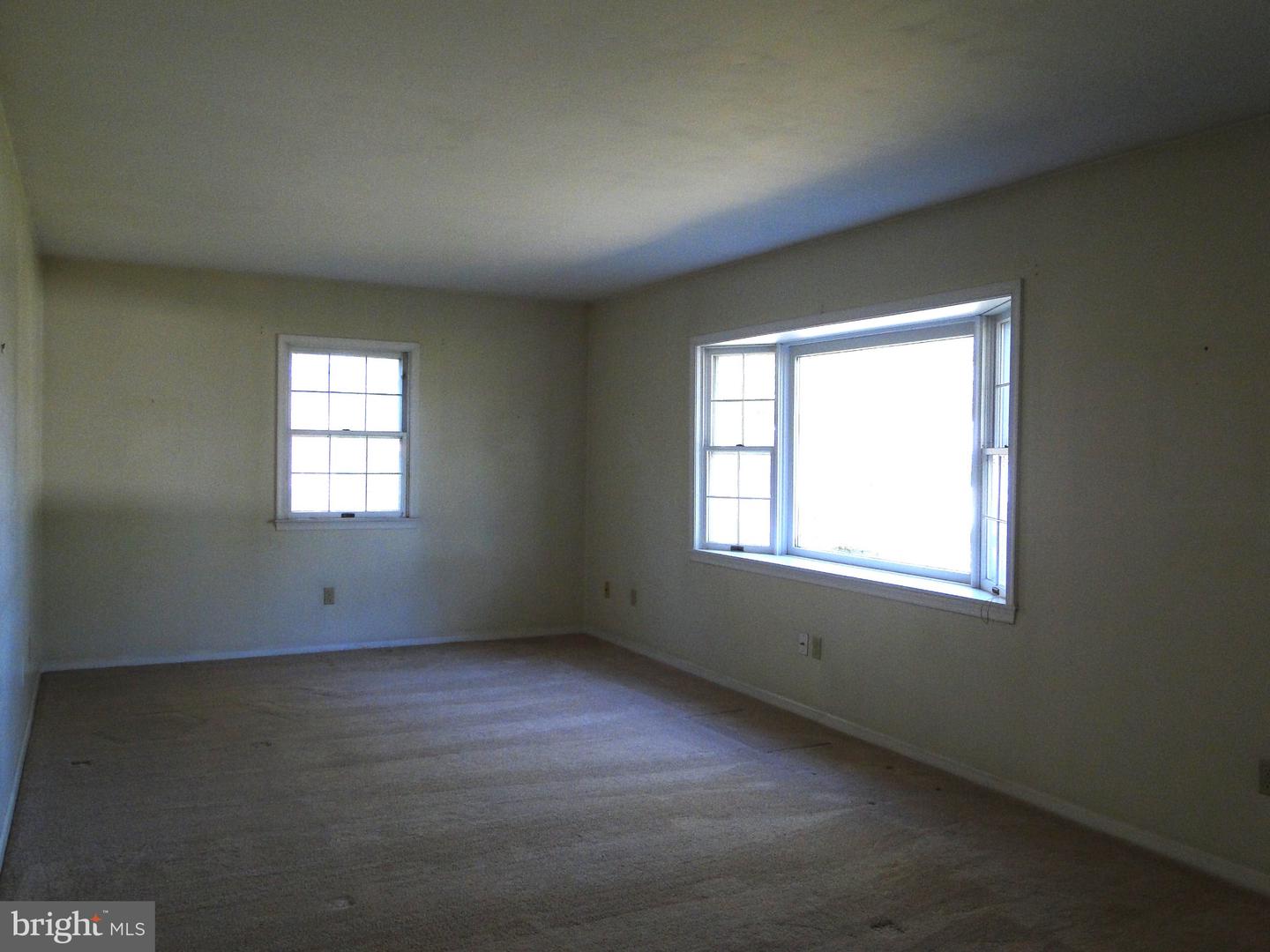 325 10th. St S Property Photo 13