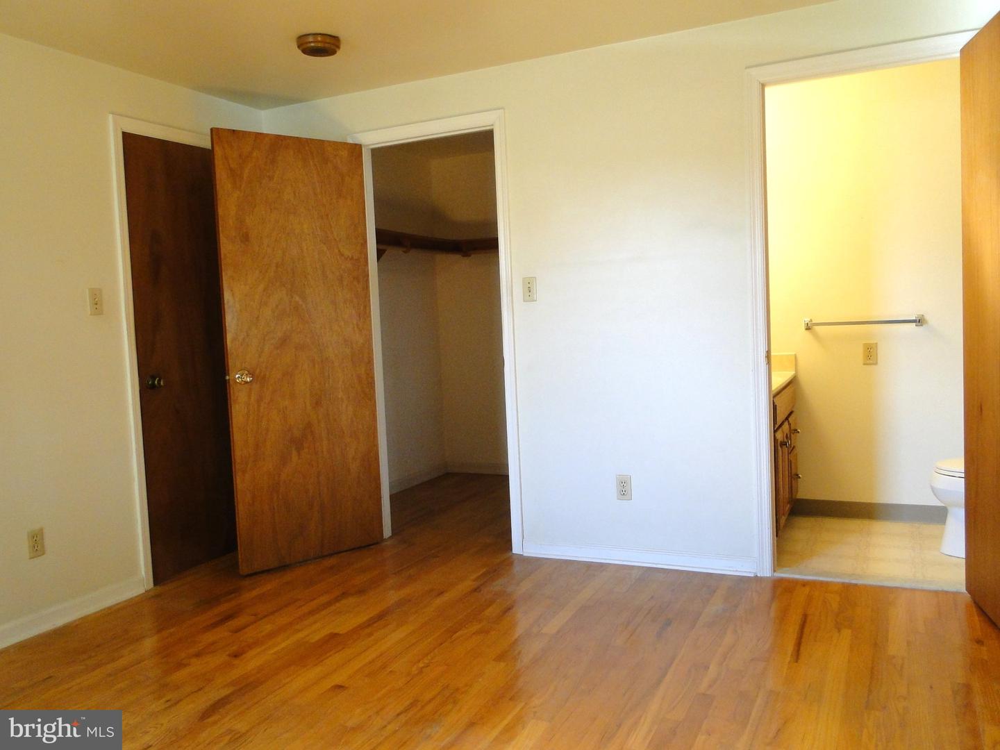 325 10th. St S Property Photo 18