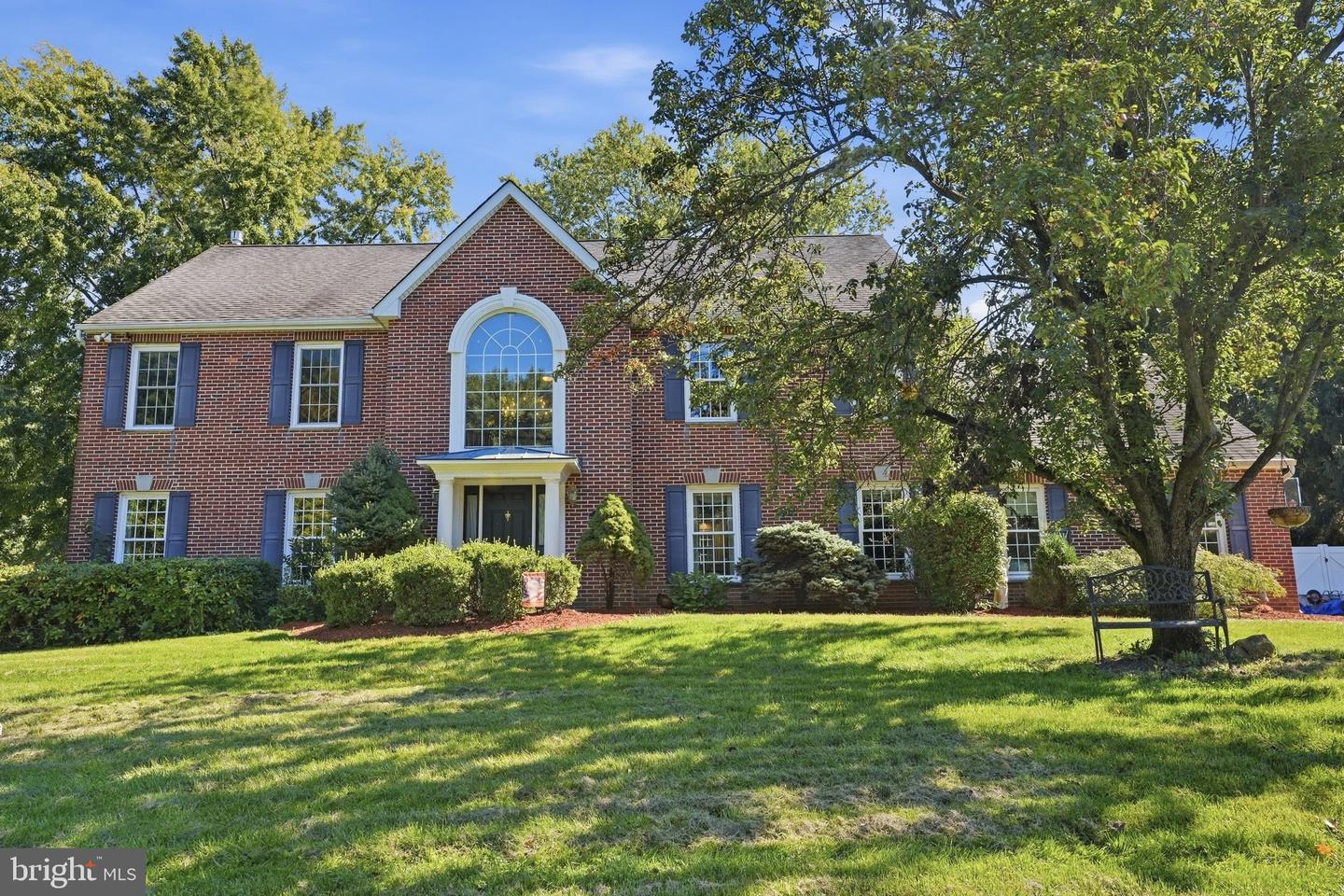 6 JENNIFER LN Property Photo 1