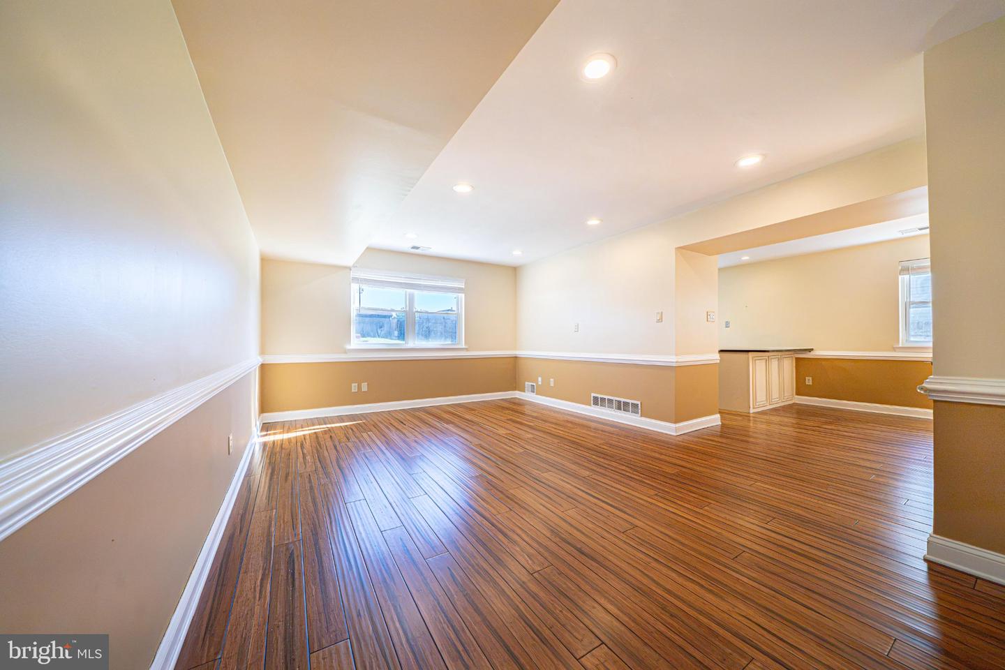 123 Winfield Ct Property Photo 3