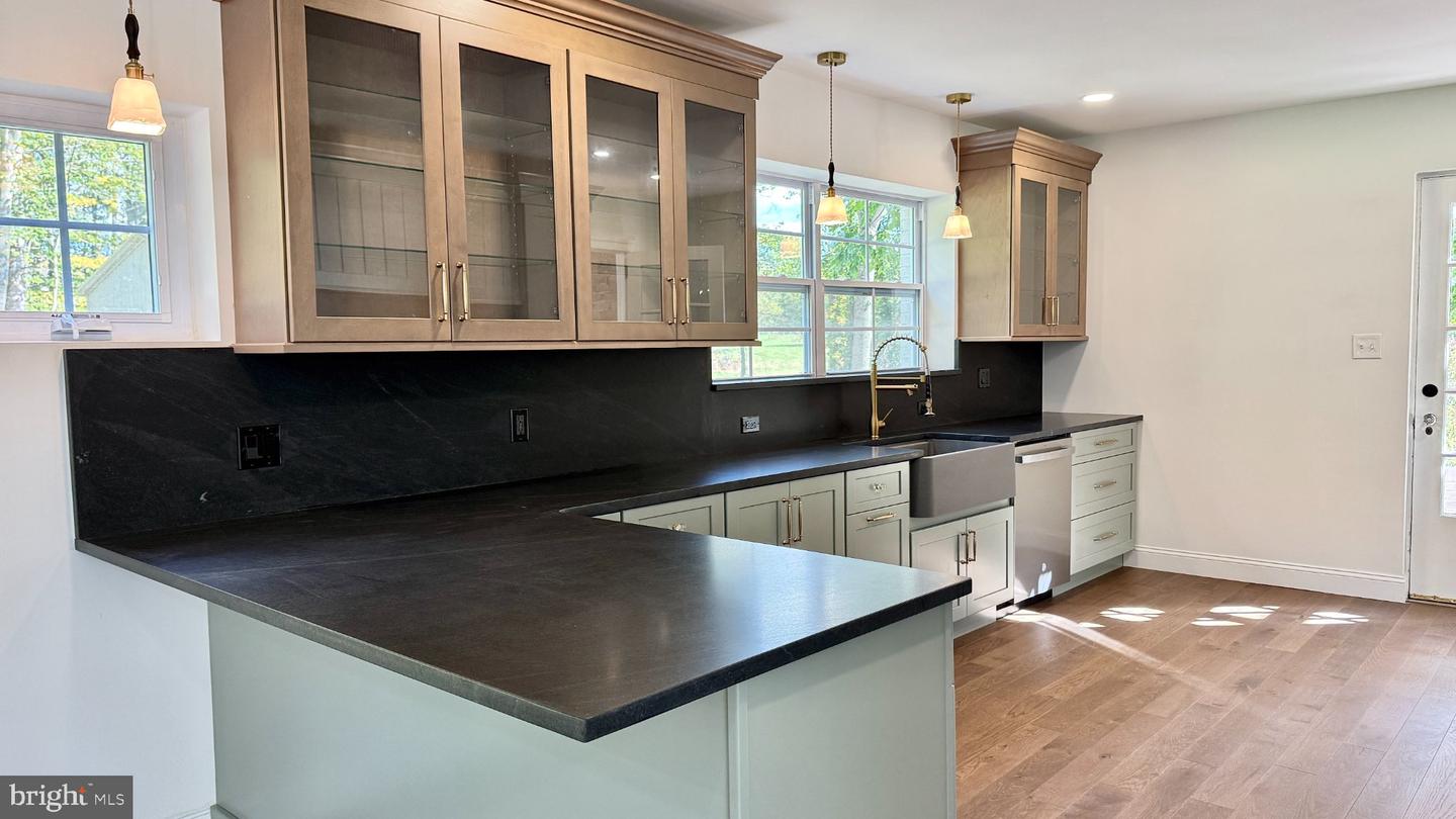 6 Durham Rd Property Photo 14