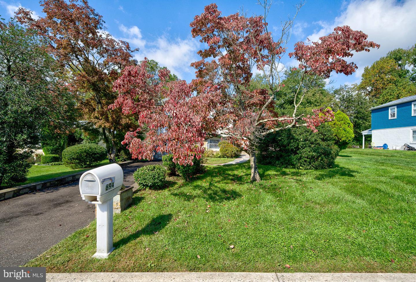 694 Glen Rd Property Photo 8