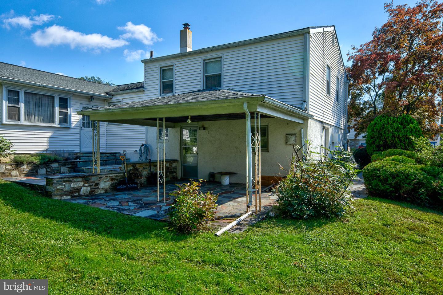 694 Glen Rd Property Photo 14