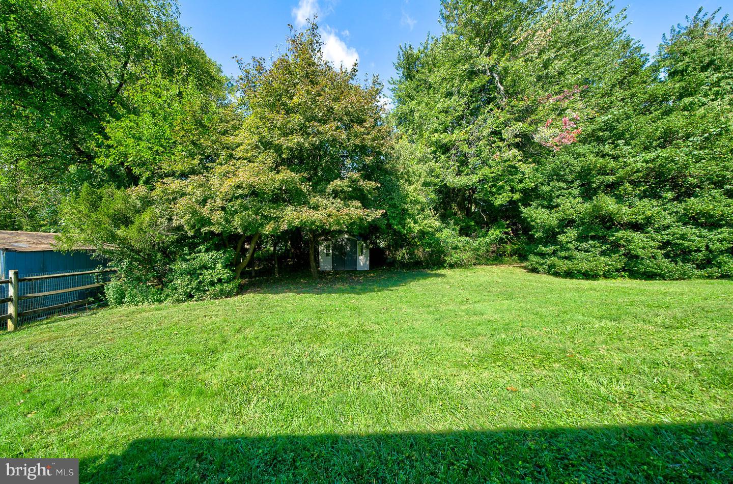 694 Glen Rd Property Photo 16